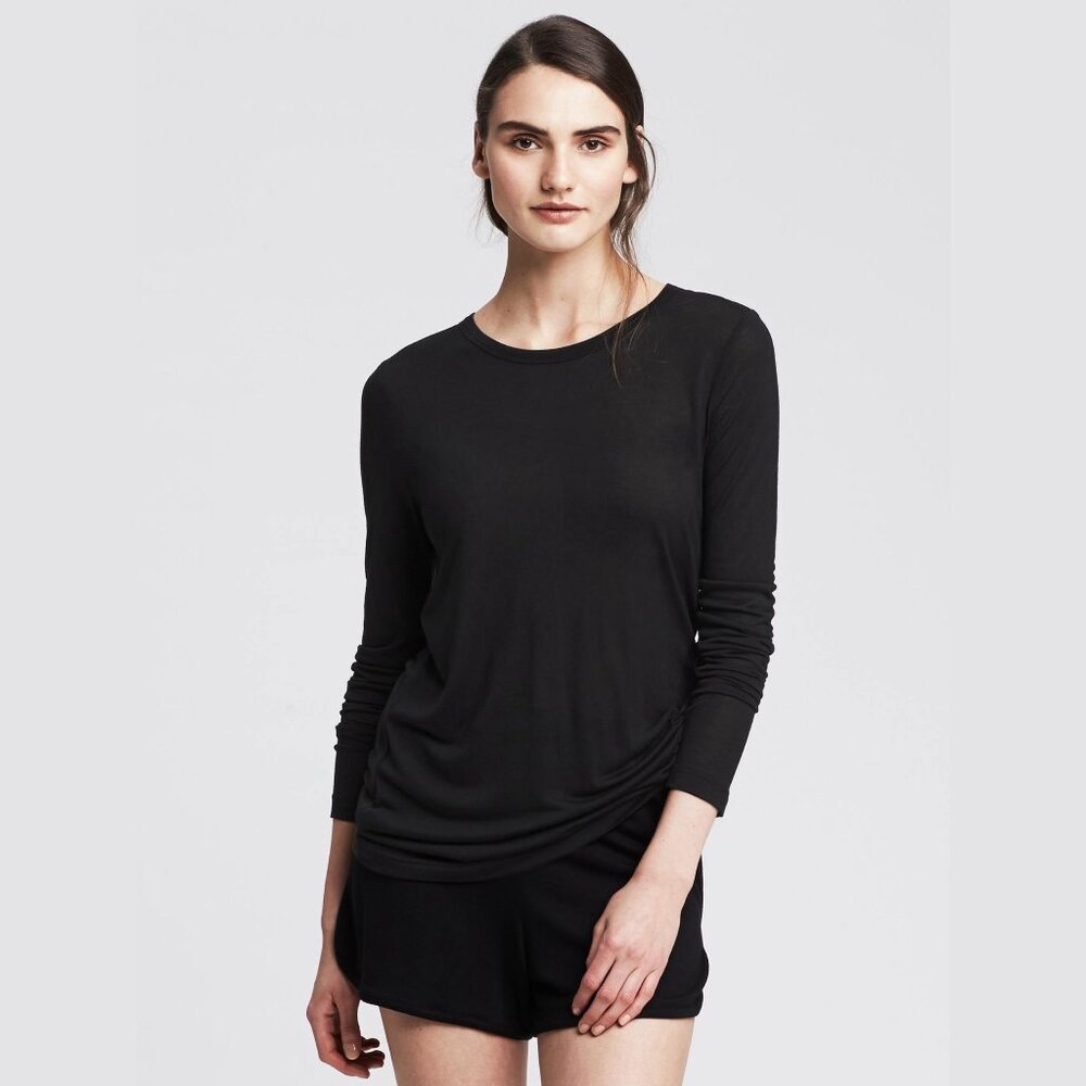 Banana Republic Modal Lounge crew XL Black